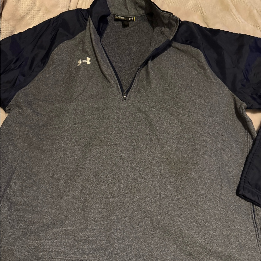 Under Armour Men's Two-Tone Gray and Navy Sweatshirt